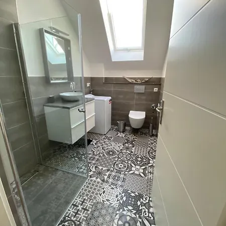 Zentrale In *